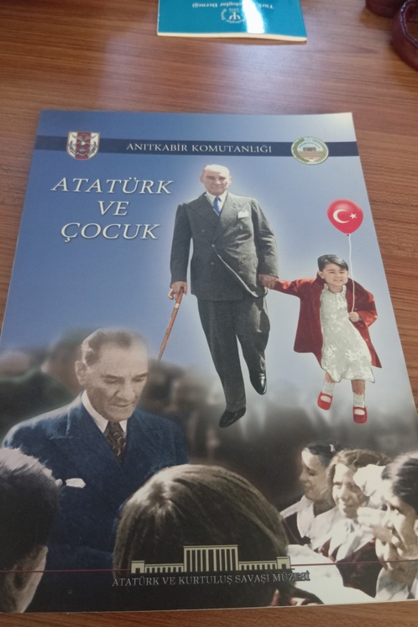 Atatürk ve çocuk