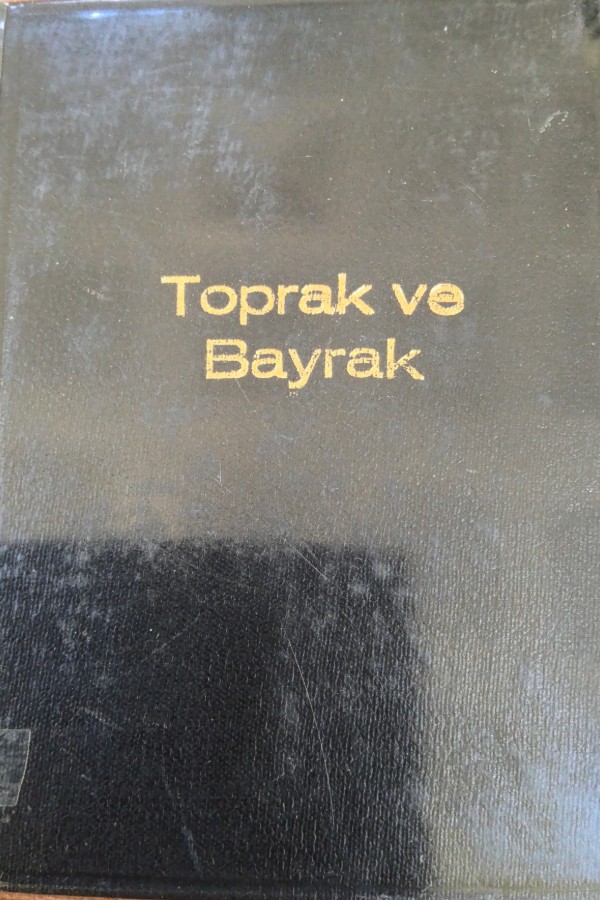 Toprak ve Bayrak